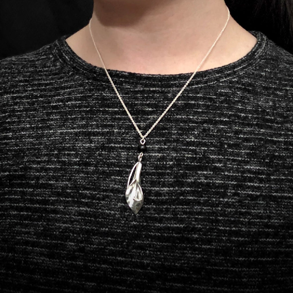 Black Pearl Calla Lily Necklace