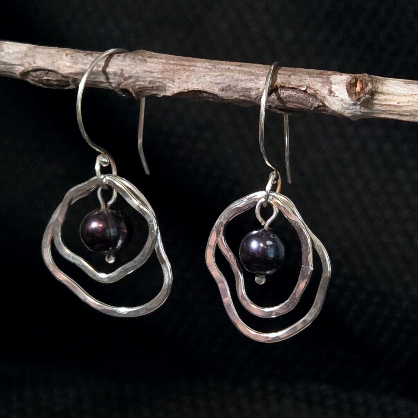 Black Freshwater Pearl Ripple Earrings