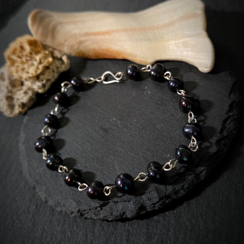 Black Freshwater Pearl Bracelet