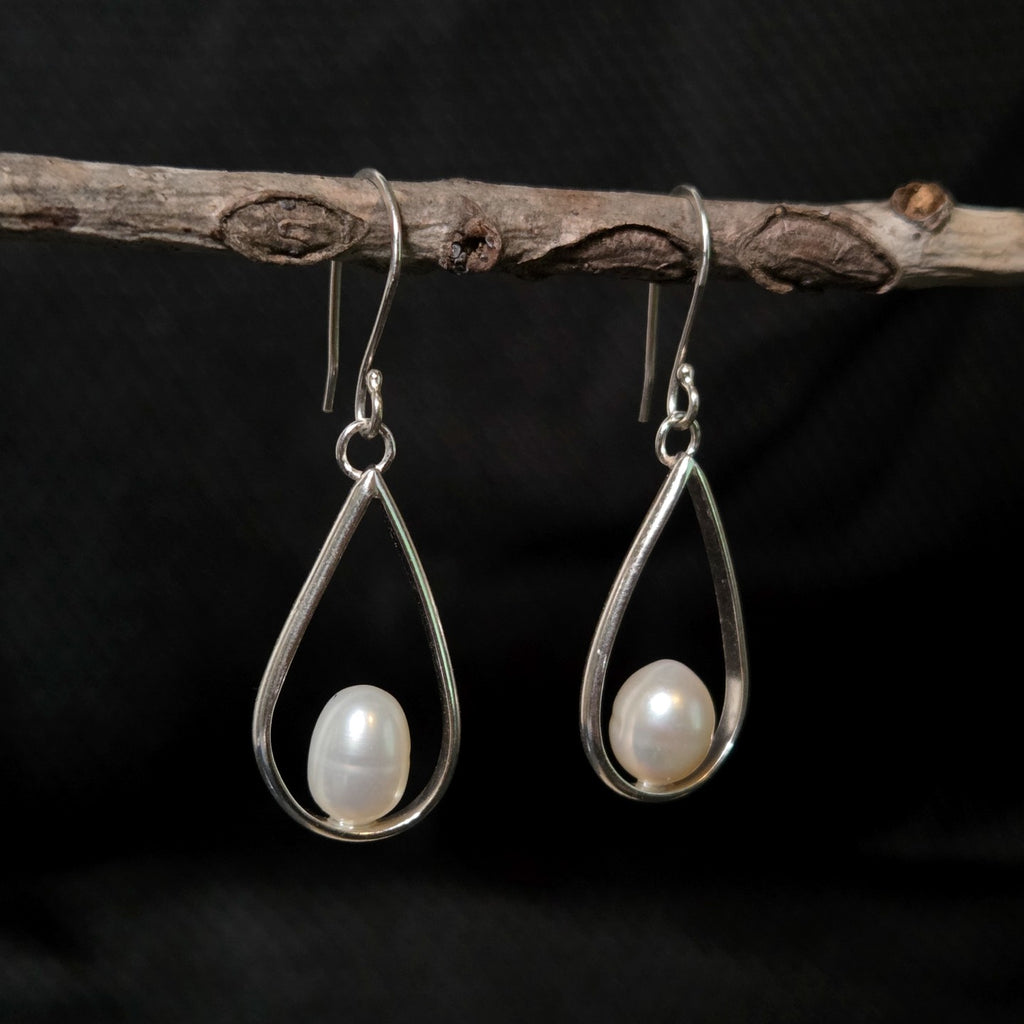 Freshwater Pearl Drop Earrings