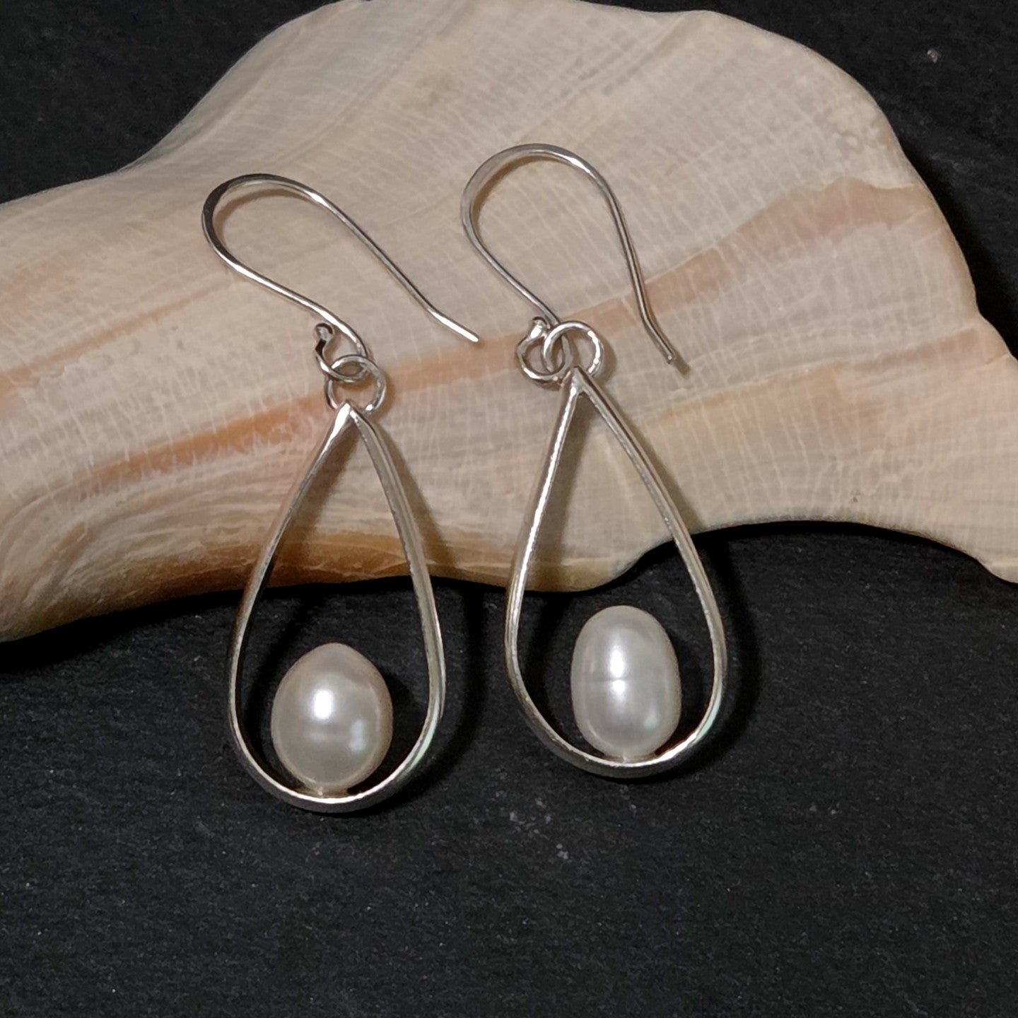 Freshwater Pearl Drop Earrings