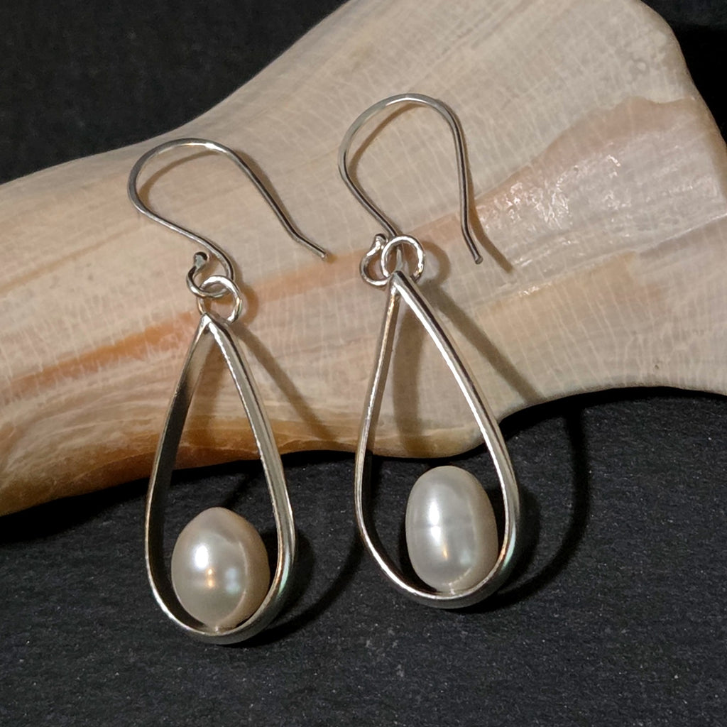 Freshwater Pearl Drop Earrings