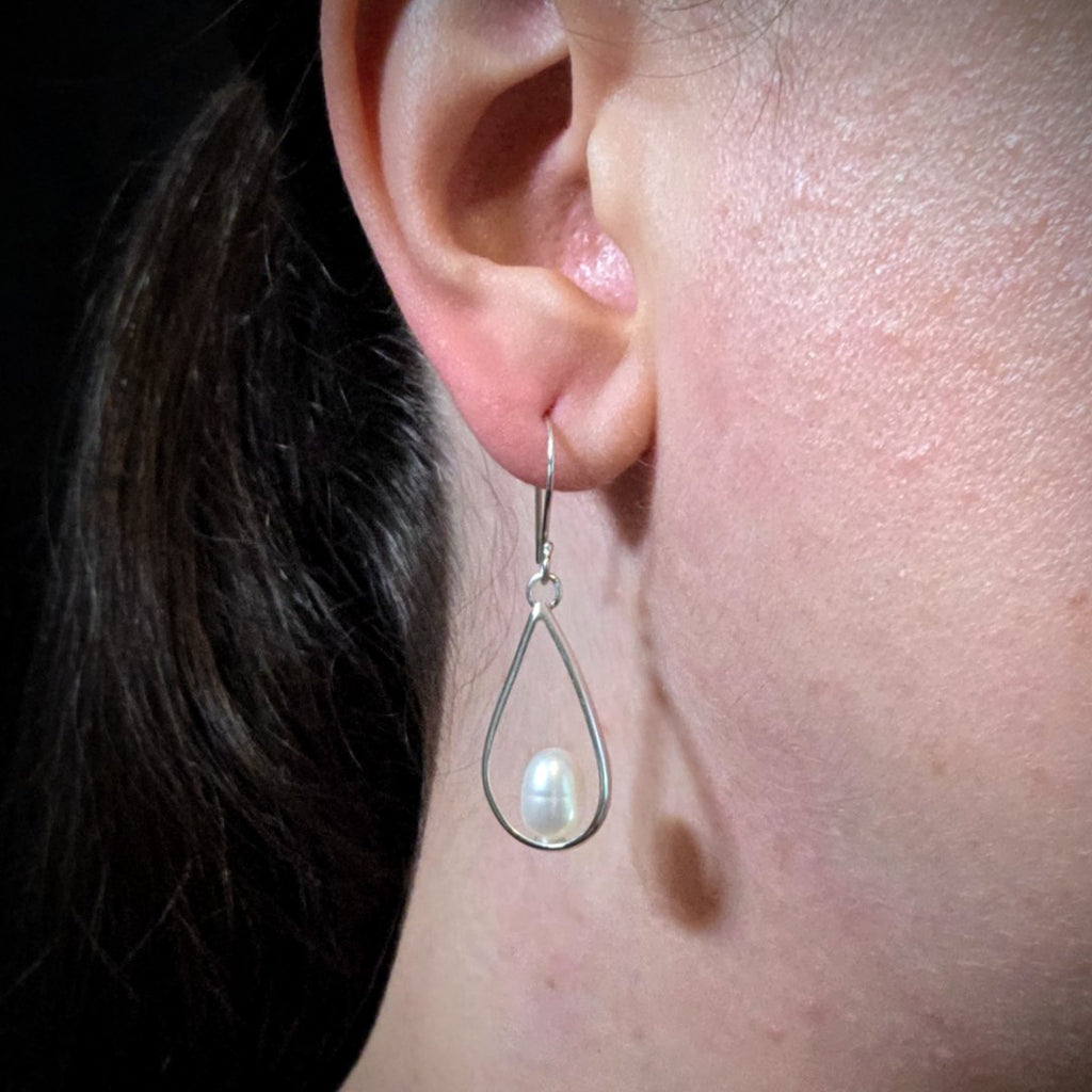 Freshwater Pearl Drop Earrings