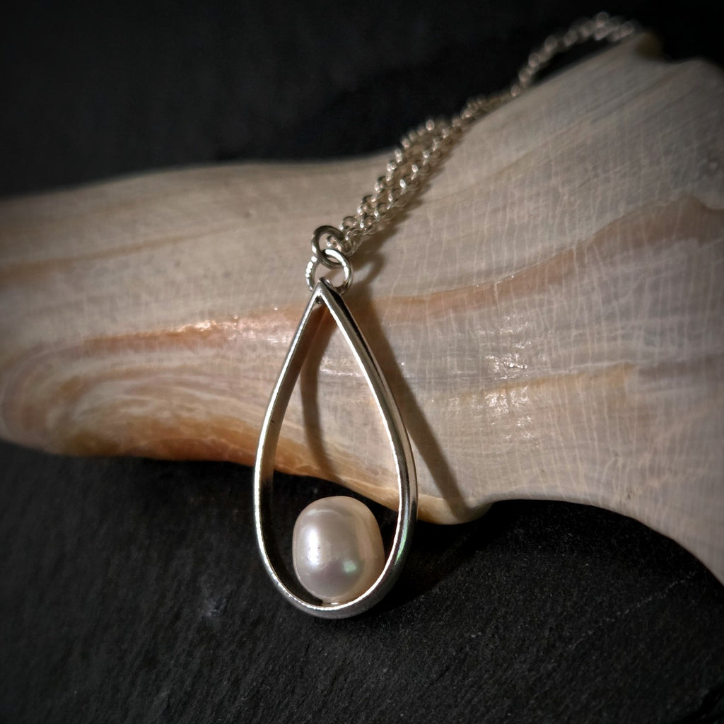 Freshwater Pearl Drop Necklace