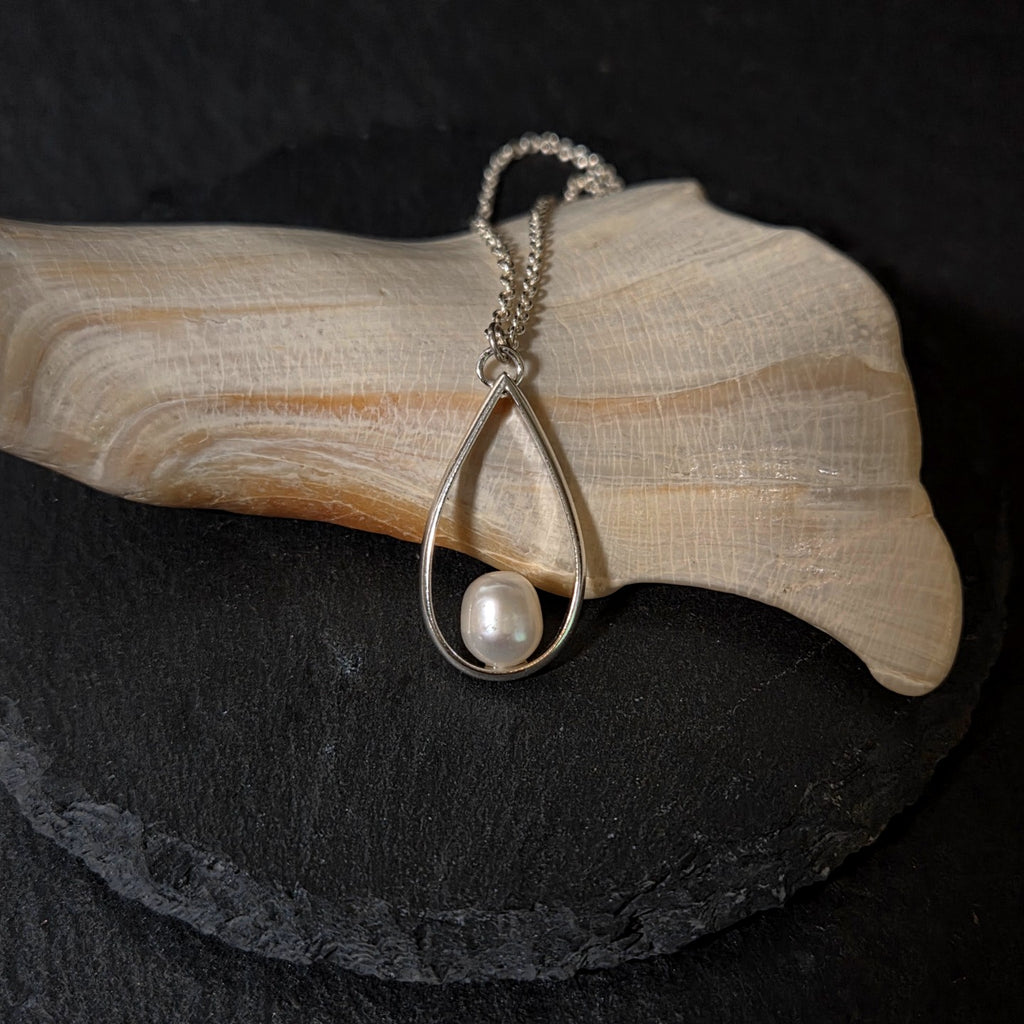 Freshwater Pearl Drop Necklace